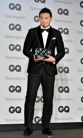 ＧＱメンオブザイヤー２０１５を受賞した五郎丸歩＝東京アメリカンクラブ（撮影・田村亮介）