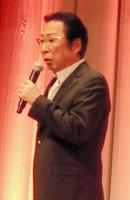 映画「つむぐもの」の完成報告舞台あいさつをした石倉三郎＝東京・日比谷公会堂