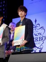 グランプリに輝いた飯島寛騎さん＝東京・恵比寿