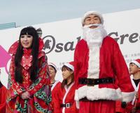 イベントに登場した桂文枝（右）とプリンセス天功＝大阪城公園