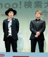 大賞に輝いた三代目　Ｊ　Ｓｏｕｌ　Ｂｒｏｔｈｅｒｓの登坂広臣（左）と今市隆二＝東京・虎ノ門ヒルズ（撮影・開出牧）