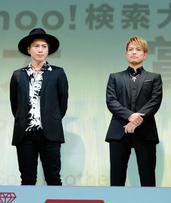 大賞に輝いた三代目　Ｊ　Ｓｏｕｌ　Ｂｒｏｔｈｅｒｓの登坂広臣（左）と今市隆二＝東京・虎ノ門ヒルズ（撮影・開出牧）