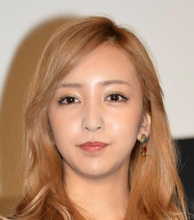 俳優に電話番号を聞かれたことを告白した板野友美