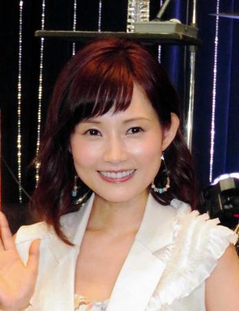 山崎育三郎との年内結婚が明らかになった安倍なつみ
