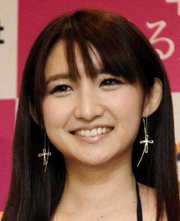 グラビアアイドルの尾崎ナナ