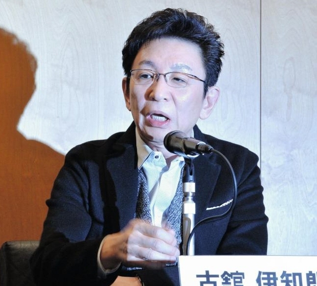 独特の口調でこれまでを振り返る古館伊知郎キャスター＝東京・六本木のテレビ朝日（撮影・西岡正）