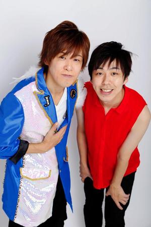 結婚したことを発表したジャガーズのジャガーともひろ（右）とちーやん