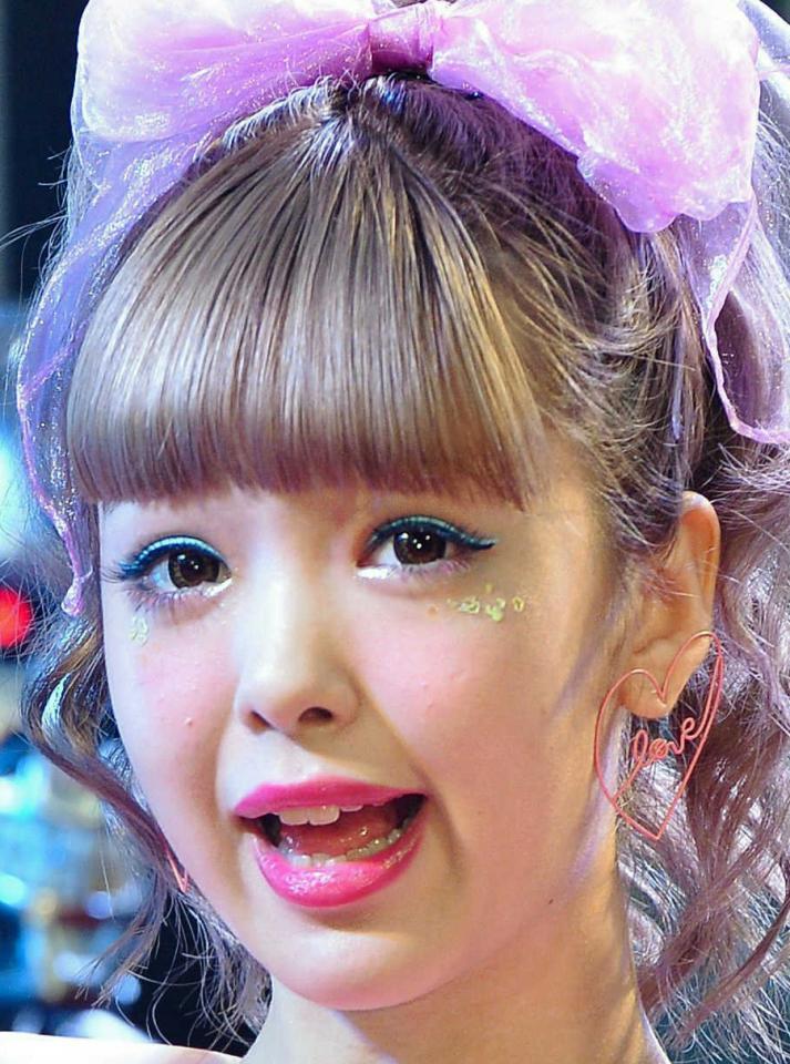 苦い思い出を明かしたタレントの藤田ニコル