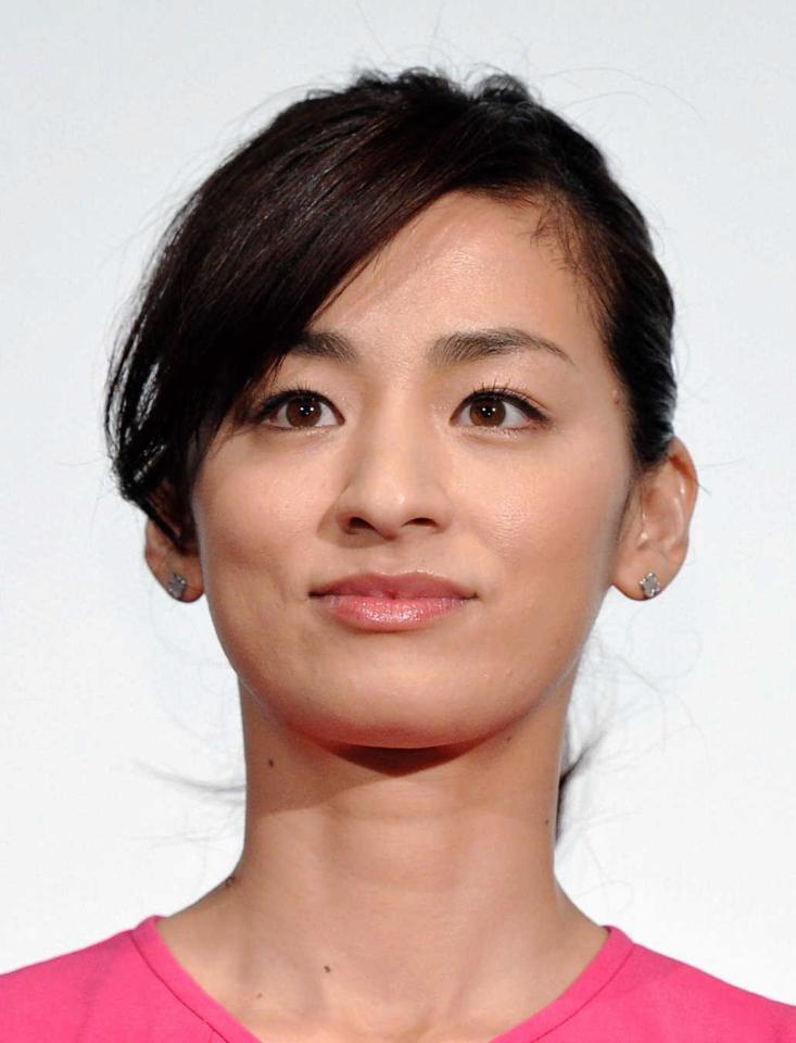 ワイルドな幼少期を告白した尾野真千子