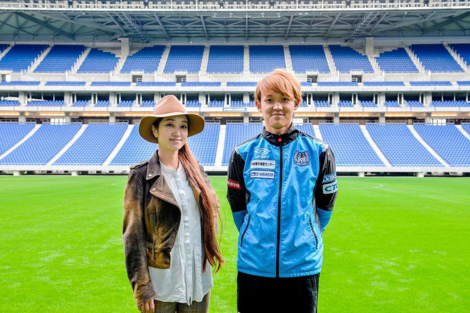 ｌｅｃｃａの新曲で初のＭＶ出演を果たしたガンバ大阪の宇佐美貴史選手