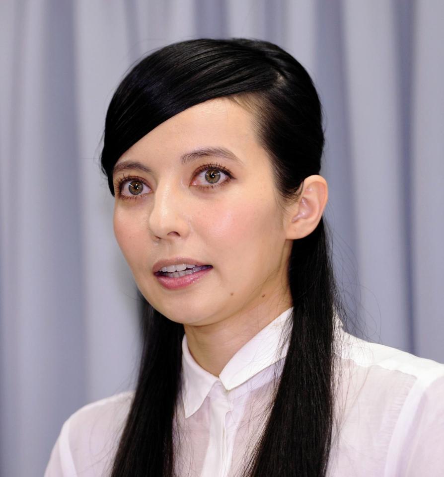 続々と休演が決まるベッキー