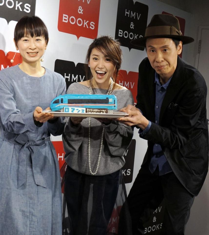 イベントに登場した（左から）タナダユキ監督、大島優子、大倉孝二＝東京・渋谷のＭｏｄｉ