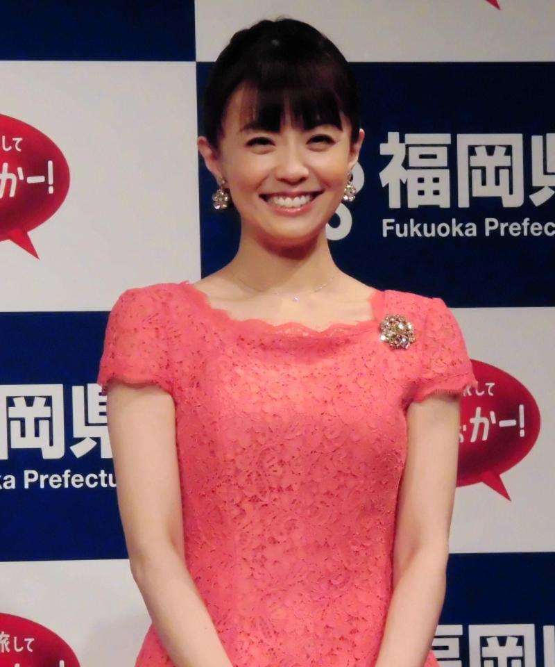 小説家デビューを果たした小林麻耶＝都内