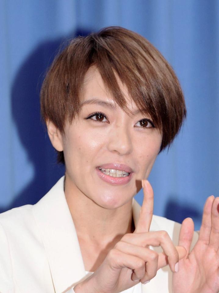 　同級生の男性との交際を認めた今井絵理子