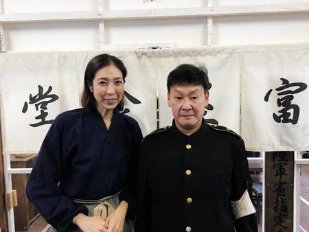 　「ＭＯＴＨＥＲ－」主演の大林素子（左）と、故阿藤快さんの役を引き継ぐ藤森太介