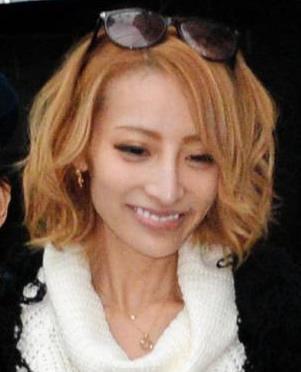 狩野英孝との交際騒動の渦中にある加藤紗里