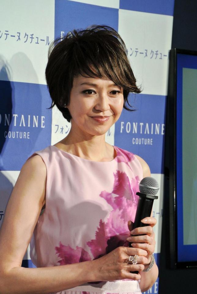 正月番組で共演した松方弘樹の体調を案じた賀来千香子＝東京・南青山