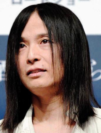 作家でミュージシャンの辻仁成