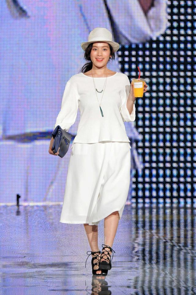 　スムージーを手に登場した筧美和子