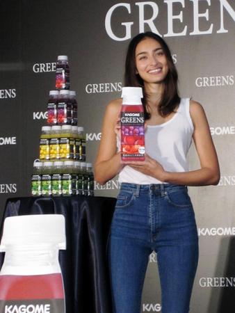 カゴメ「ＧＲＥＥＮＳ」記者発表会に登場した長谷川潤＝都内