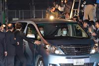 保釈された清原は、後部座席を目隠しした車で警視庁を後に…＝東京・桜田門（一部画像加工をしています）