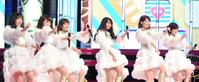 モーニング娘。ＯＧ対決したＡＫＢ４８の（左から）渡辺麻友、峯岸みなみ、指原莉乃、北原里英、柏木由紀、山本彩（Ｃ）ＴＢＳ