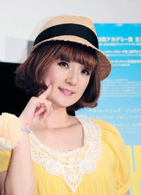 “虎姫”千秋が一般男性と再婚　娘の中学進学を機に