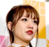 終演後の会見で大粒の涙をこぼす高橋みなみ（撮影・棚橋慶太）