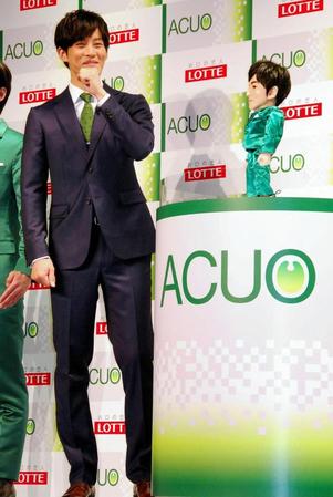 トーリロボをお披露目した松坂桃李東京・ベルサール飯田橋駅前