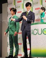 トーリロボをお披露目し、吹き矢にも初挑戦した松坂桃李東京・ベルサール飯田橋駅前