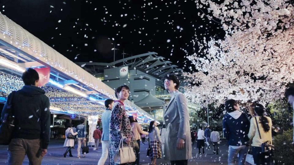 　剛力彩芽と斎藤工が出演する東京シティ競馬（ＴＣＫ）の「トゥインクルレース」のＣＭ