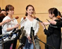 離婚成立を受け、会見する三船美佳＝東京都港区のテレビ朝日（撮影・出月俊成）