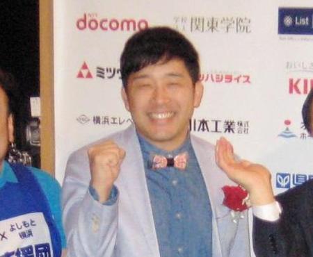 「横浜セントラルタウンフェスティバルＹ１５７」をＰＲしたあべこうじ＝横浜市内