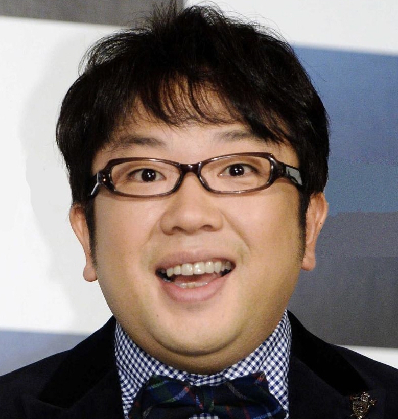 男児誕生を報告した天野ひろゆき