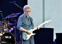 ２年ぶり２１回目の日本公演をスタートさせたエリック・クラプトン＝東京・日本武道館