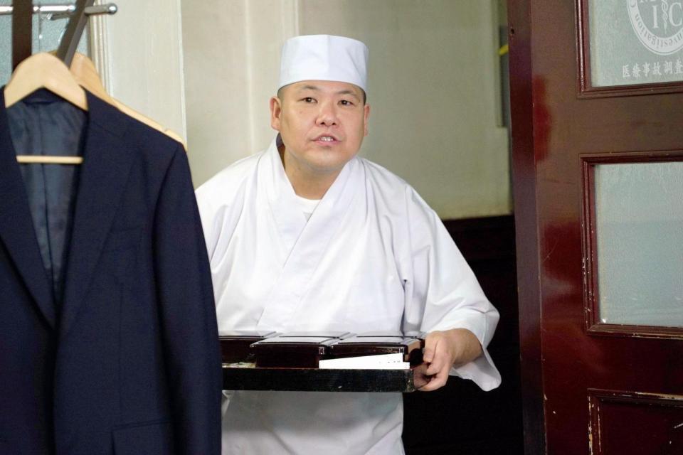 第２話：鰻屋　野田役の三瓶ⓒテレビ東京