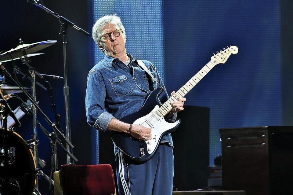 ２年ぶり２１回目の日本公演をスタートさせたエリック・クラプトン＝東京・日本武道館