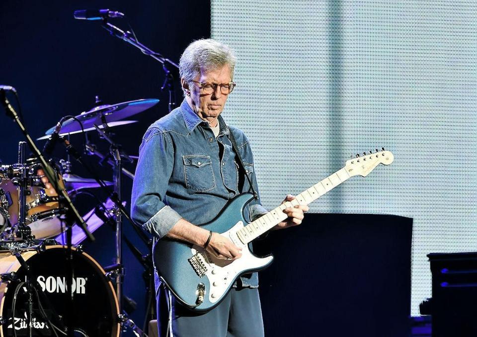 ２年ぶり２１回目の日本公演をスタートさせたエリック・クラプトン＝東京・日本武道館