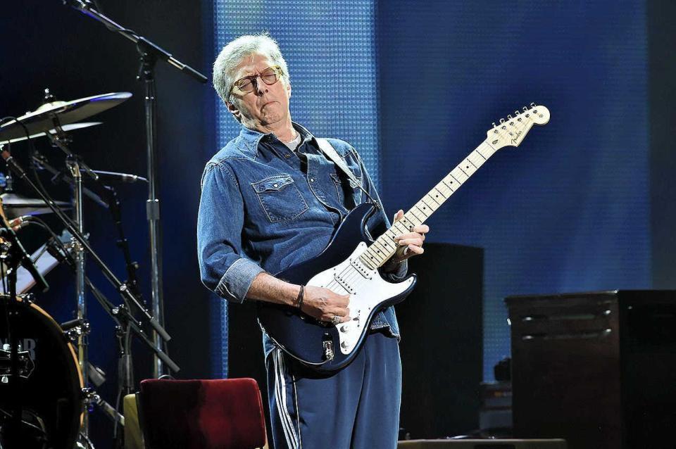 　２年ぶり２１回目の日本公演をスタートさせたエリック・クラプトン＝東京・日本武道館