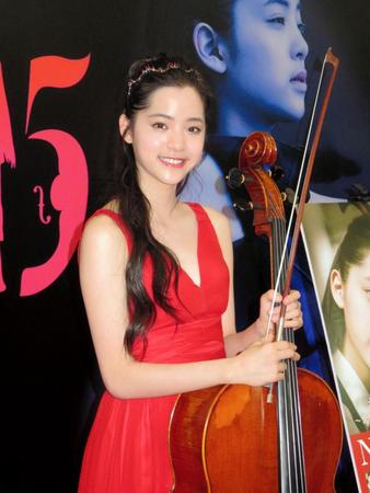 見事なチェロの音色を披露したＮａｎａ＝東京・大崎