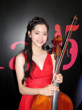 見事なチェロの音色を披露したＮａｎａ＝東京・大崎