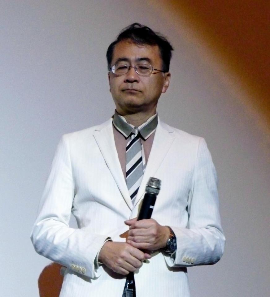 舞台あいさつした金子修介監督＝大阪・梅田ブルク７