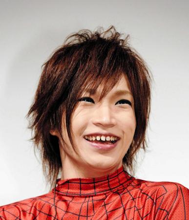 手術を明らかにした鬼龍院翔　