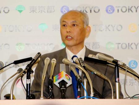 記者会見で釈明する舛添要一都知事＝都庁