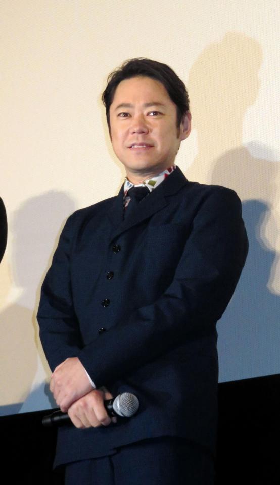 初日舞台あいさつを行った阿部サダヲ＝東京・有楽町