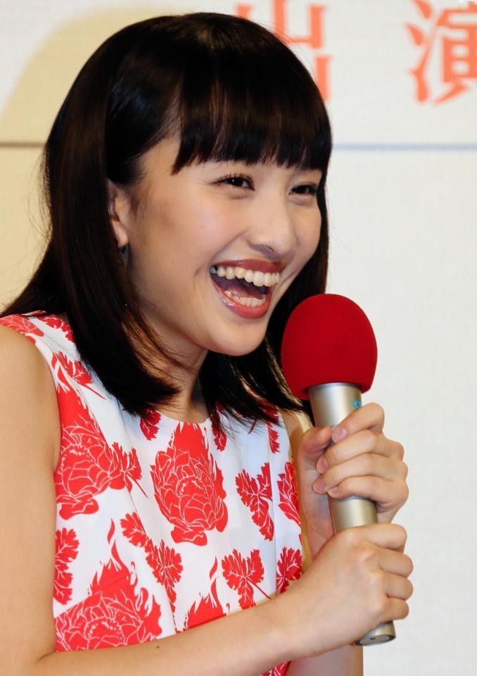 主人公の友人で会社の創設メンバー役への意気込みを語る百田夏菜子＝ＮＨＫ大阪放送局（撮影・持木克友）