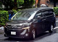 東京地裁に入る、清原被告を乗せたと思われる車（一部画像処理をしています）