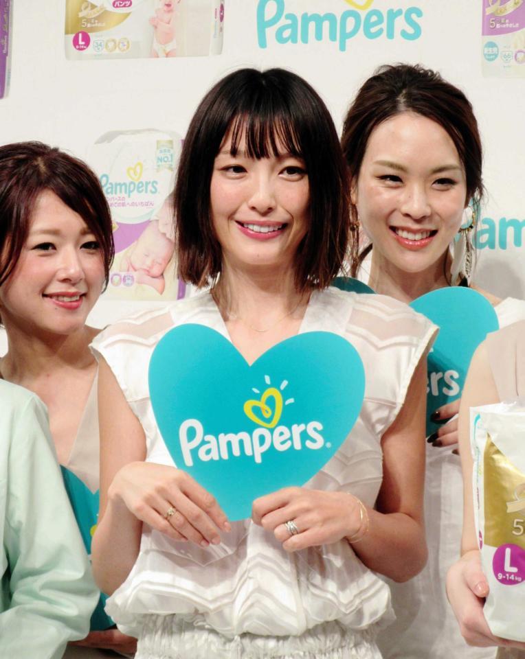 　イベントに登場し、視聴者目線でベッキー騒動を語った木下優樹菜＝都内