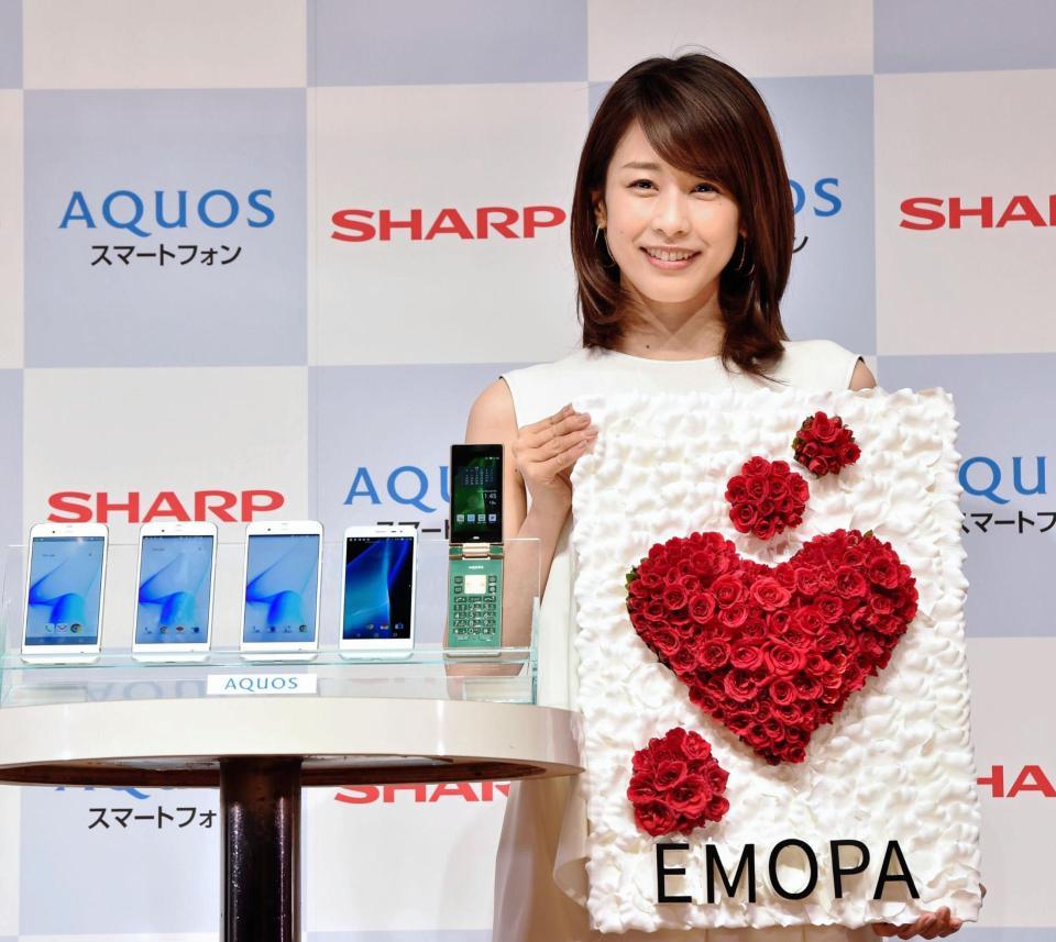 スマートフォンの新ＣＭ発表会に登場した加藤綾子＝東京・芝浦（撮影・佐々木彰尚）