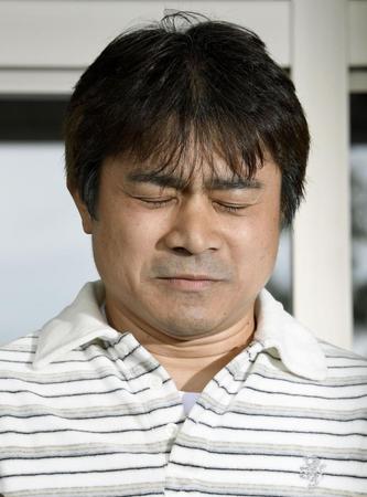 　田野岡大和君が保護され、記者会見で安堵の表情を見せる父親の貴之さん＝３日午前11時58分、北海道函館市